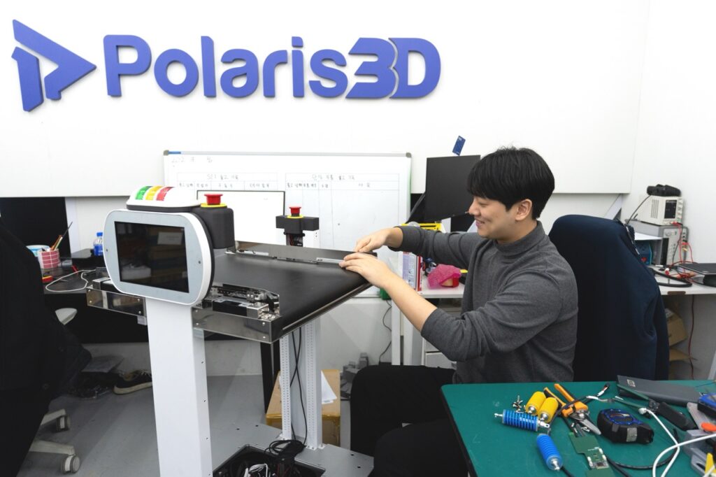폴라리스쓰리디 기구매카닉 엄기영 파트장 - 폴라리스쓰리디에서 HW 개발을 담당하고 있다.